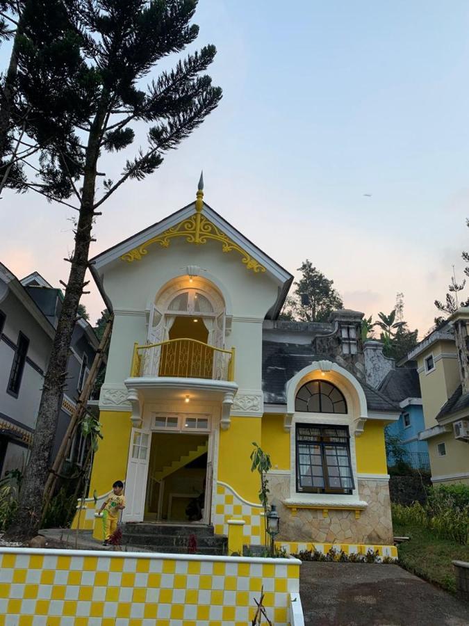 Villa Wubao Kota Bunga 3 Kamar Harga Budget Cinengangirang Exterior photo